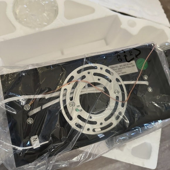 Farmhouse Vanity 3-Light Bathroom Wood Wall Light Over Mirror Clear Glass Shade - Picture 8 of 10